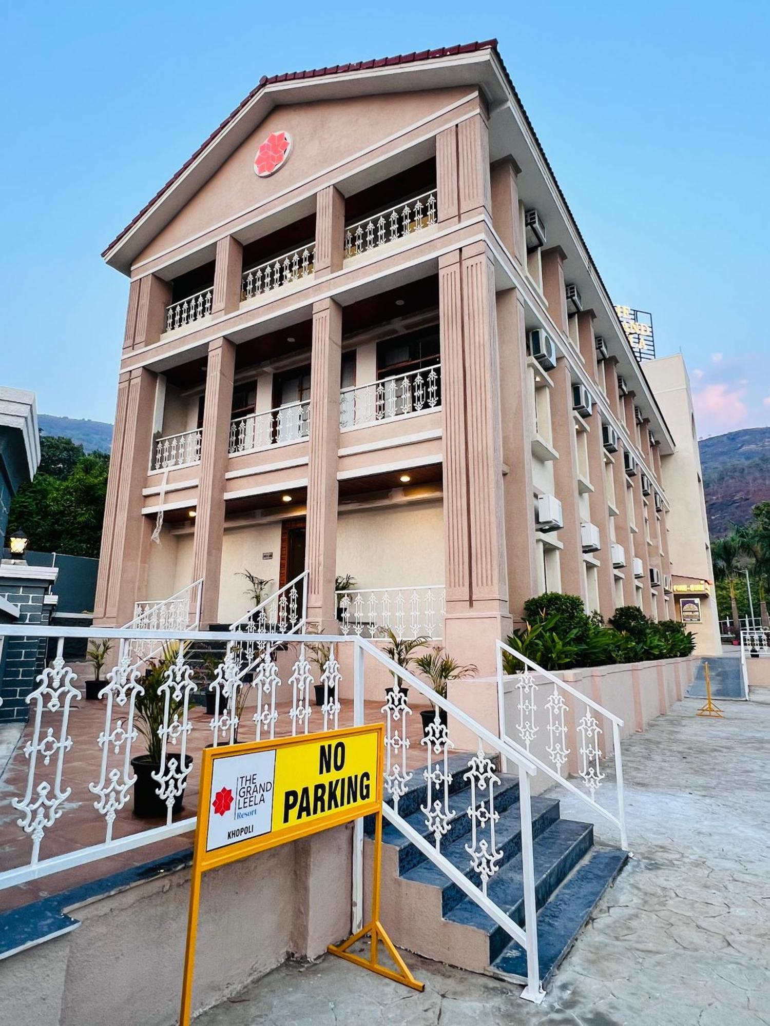 The Grand Leela Resort Khopoli Bagian luar foto