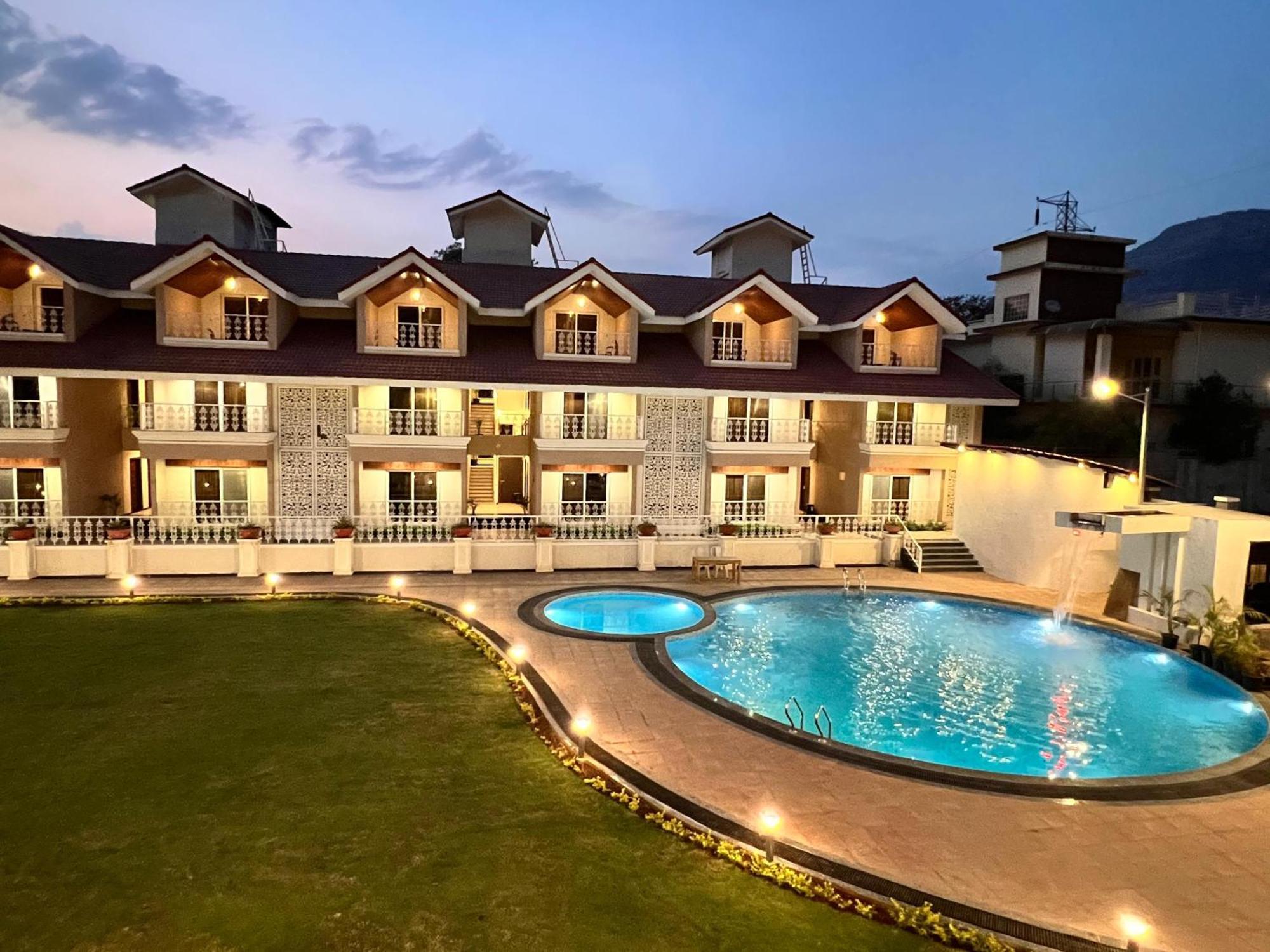 The Grand Leela Resort Khopoli Bagian luar foto